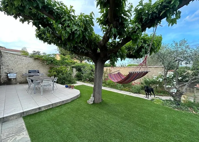 Modern With Private Pool Вилла Saint-Genies-de-Comolas