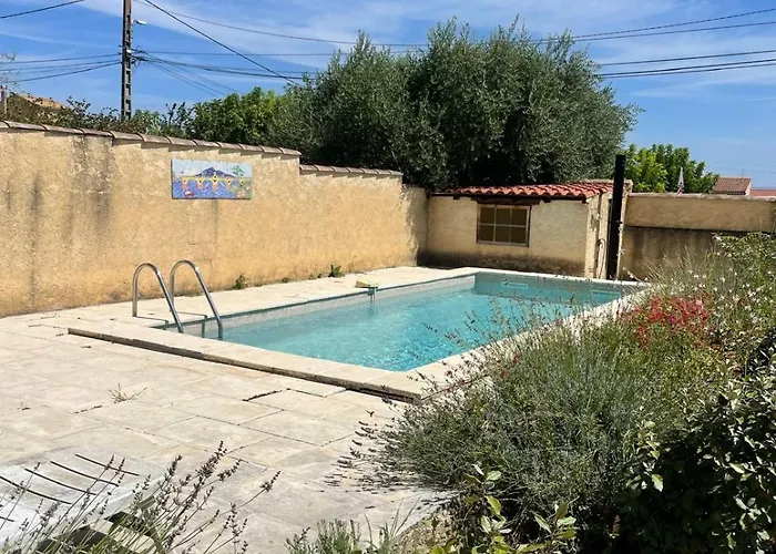 Вилла Modern With Private Pool Saint-Genies-de-Comolas